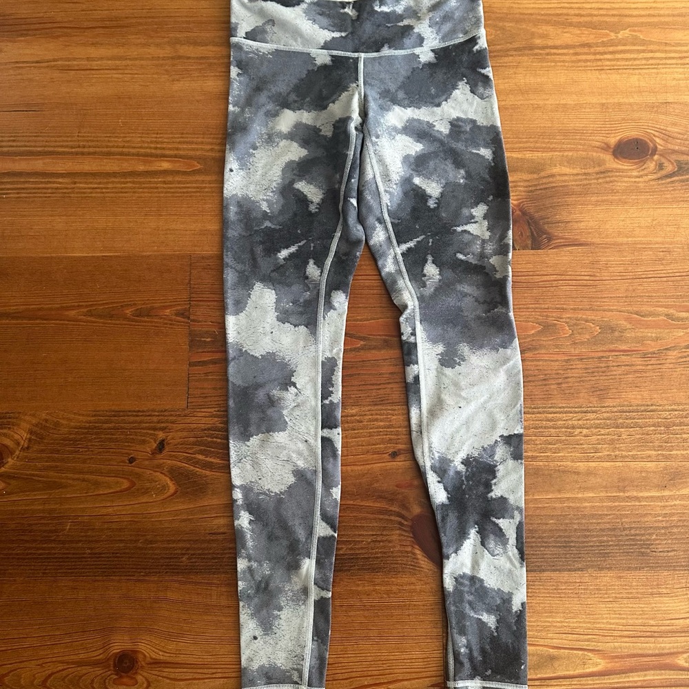 Patterned lululemon leggings